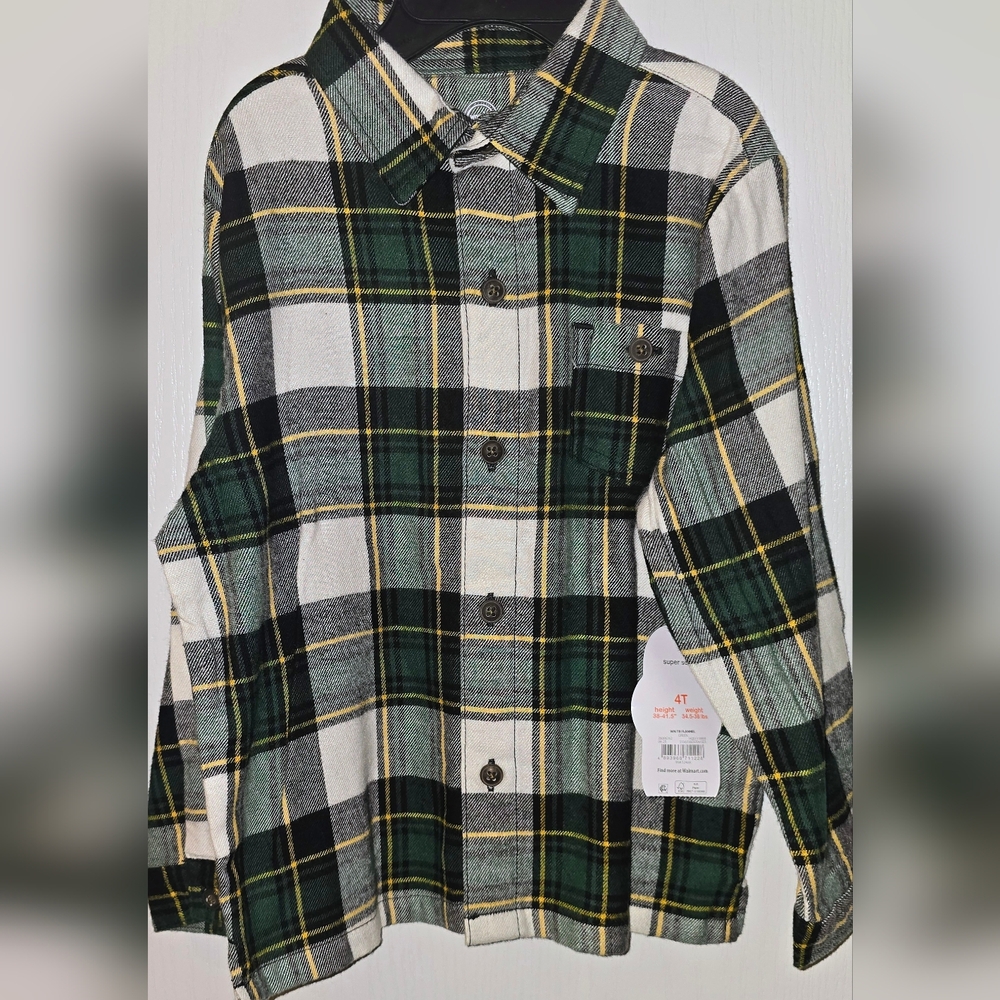 Boys Green Plaid Button-Up Shirt - Classic Flannel Style